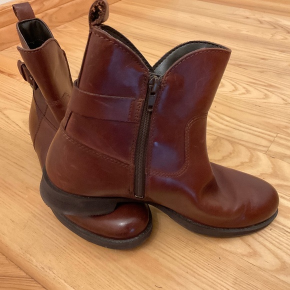 Ecco Brown Leather Ankle Boots - Picture 1 of 4